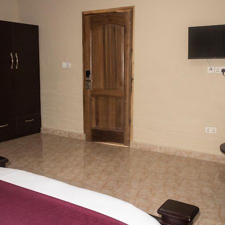 Kislas Luxury Hotel Adenta Екстер'єр фото