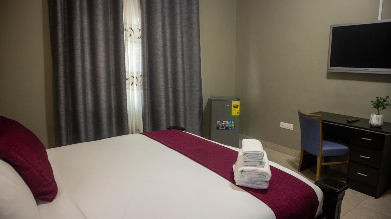 Kislas Luxury Hotel Adenta Екстер'єр фото