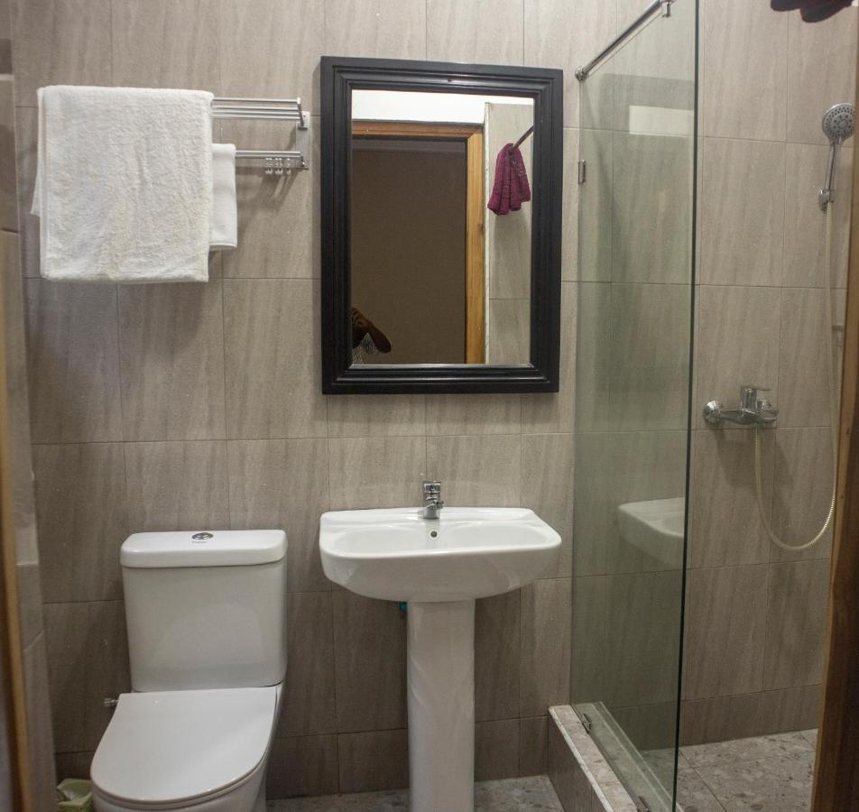 Kislas Luxury Hotel Adenta Екстер'єр фото